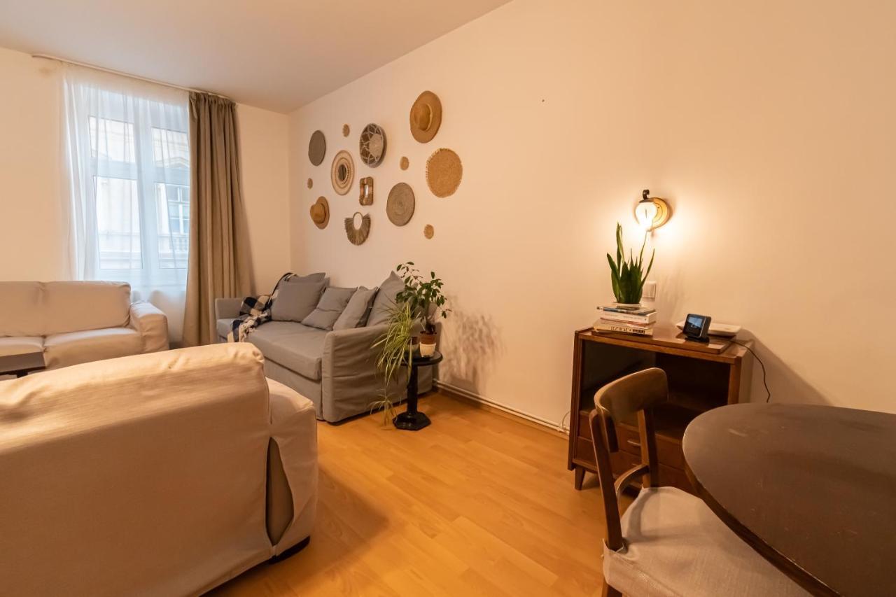 Radu's - Traditional Ultracentral In The Old Town Apartment *